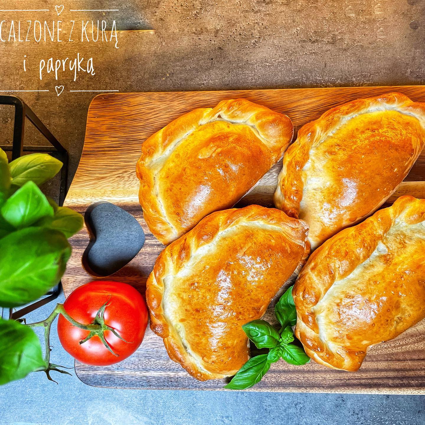 Calzone z farszem w stylu argentyńskich empanadas